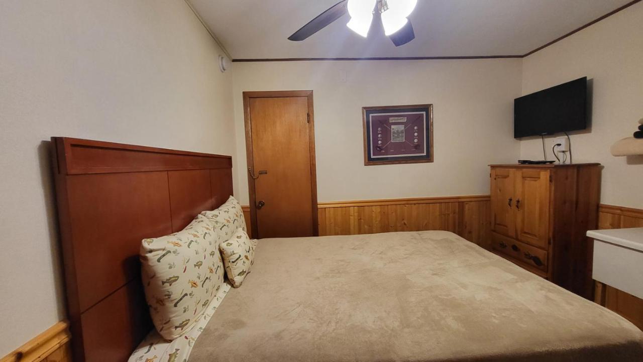 Hunter'S Friend Resort On Indian Point Esterno foto